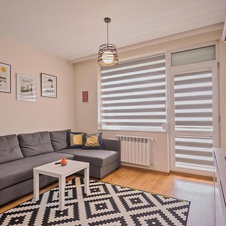 Vitosha View One Bedroom Apartment By Flat Mаnager Sofia Esterno foto