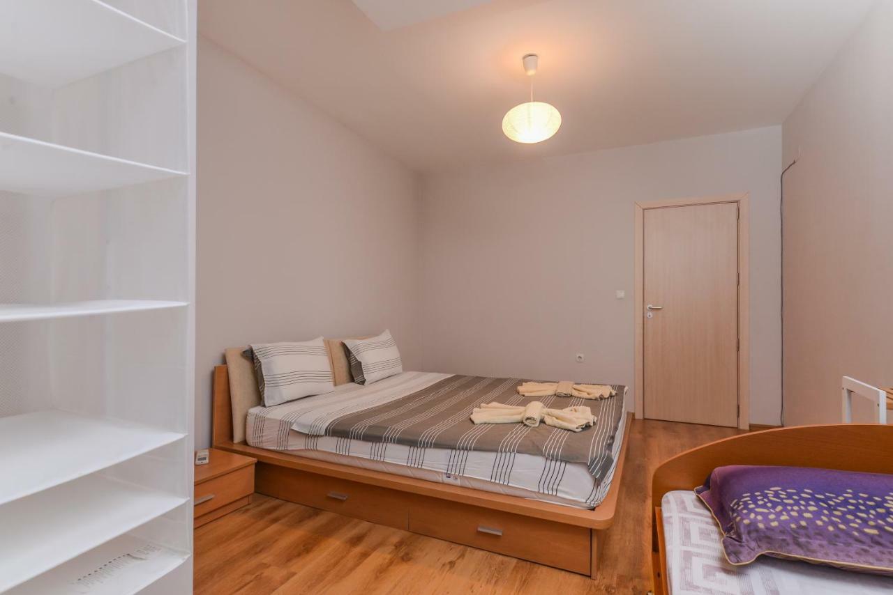 Vitosha View One Bedroom Apartment By Flat Mаnager Sofia Esterno foto